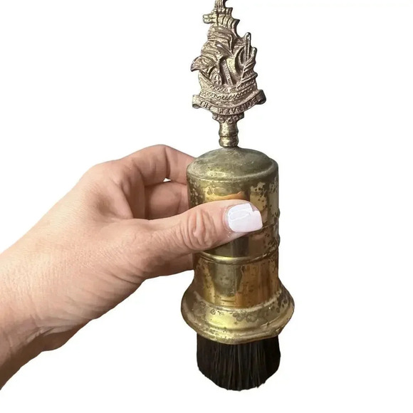 Vintage Retractable Brass Fireside Brush The Revenge 1588 Tall Ship Galleon - Picture 7 of 9